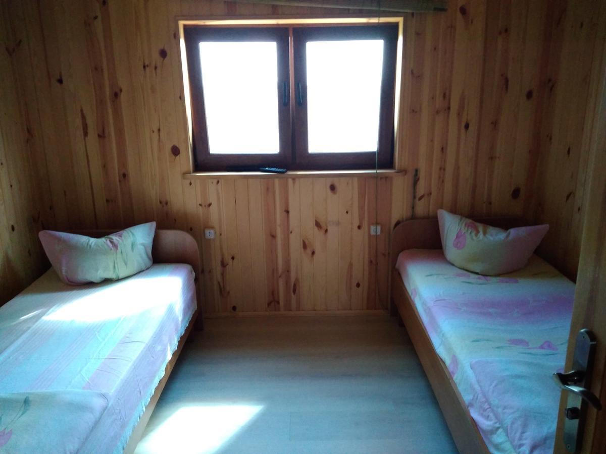 Hotel Pryvatna Sadyba Tviy Kut à Svityaz' Extérieur photo