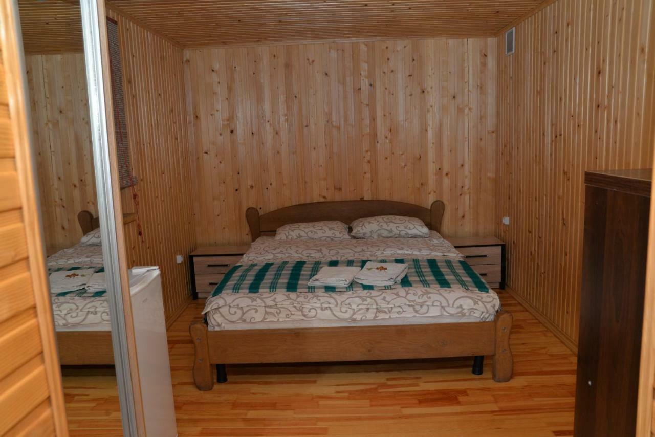 Hotel Pryvatna Sadyba Tviy Kut à Svityaz' Extérieur photo
